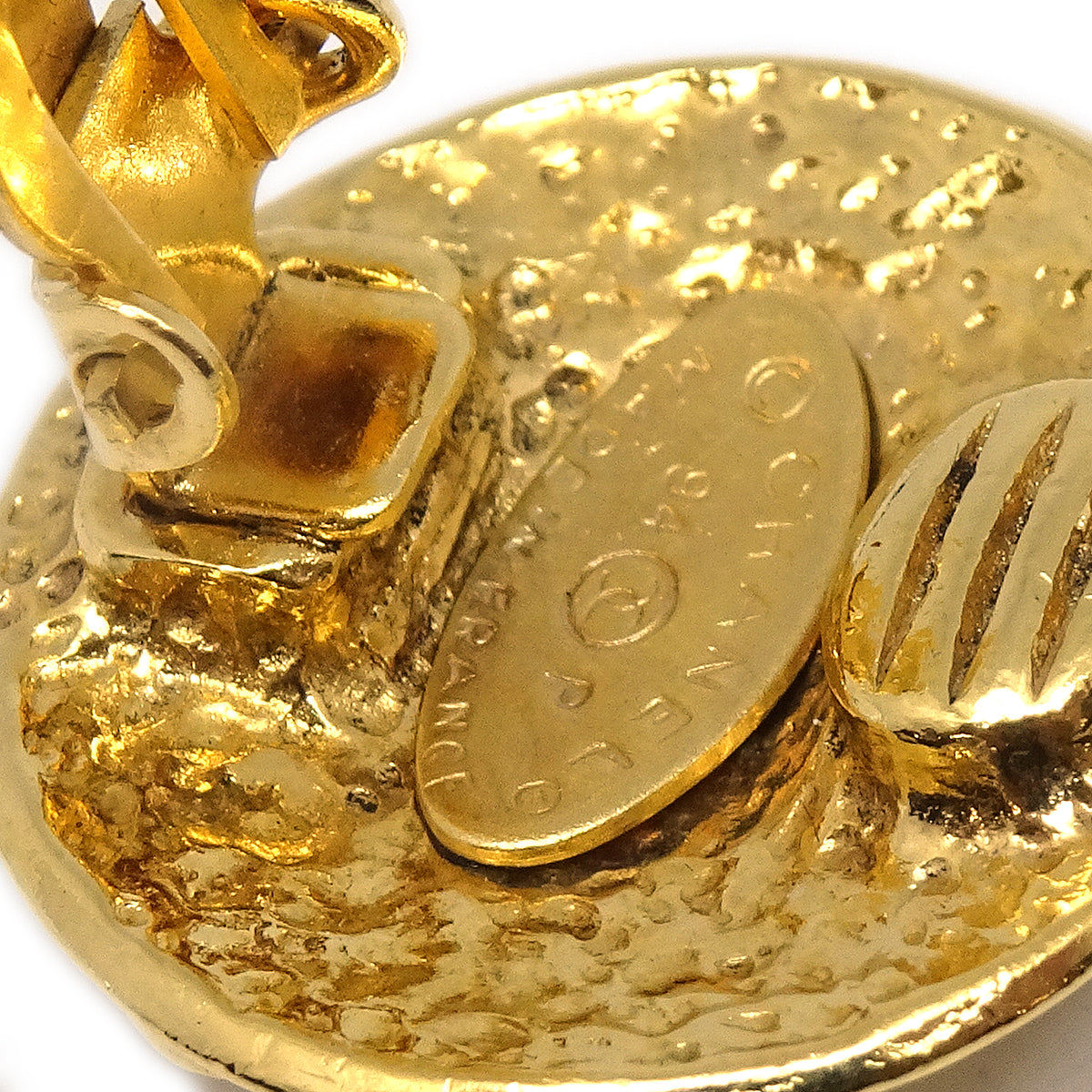 Luxury Chanel 1994 Gold Quilted 'CC' Round Earrings Small