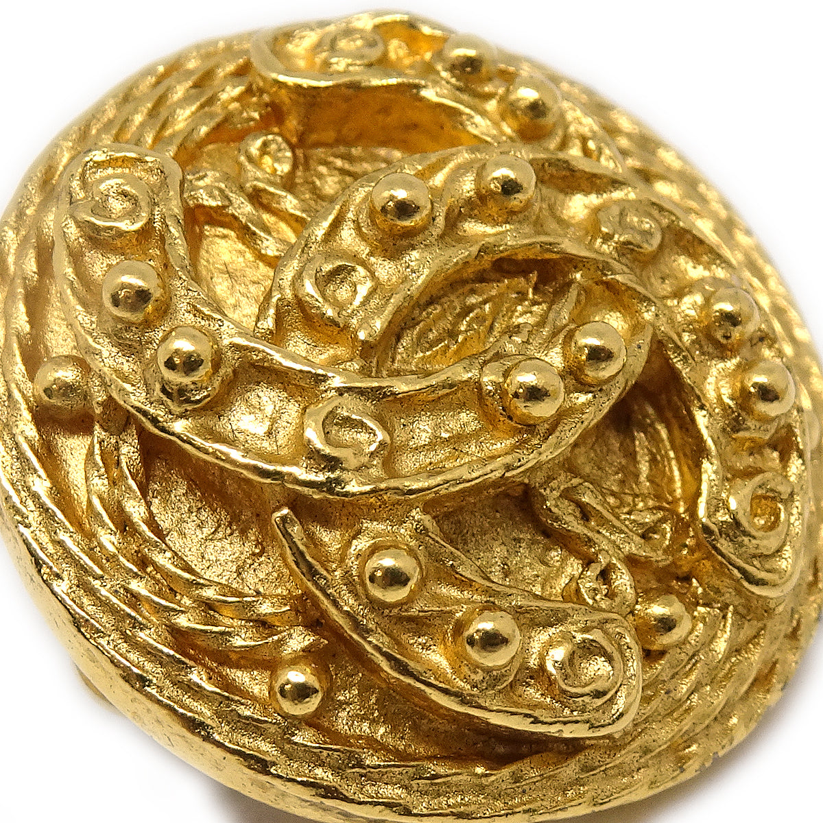 Luxury Chanel 1994 Gold 'CC' Filigree Earrings