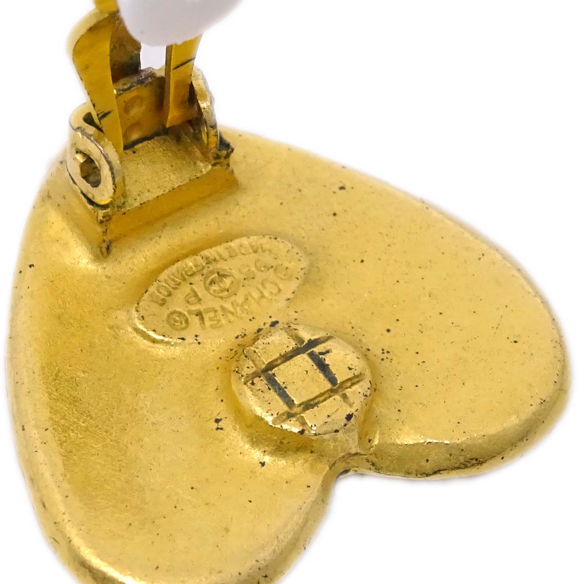 Luxury Chanel Heart Earrings Clip-On Gold 95P