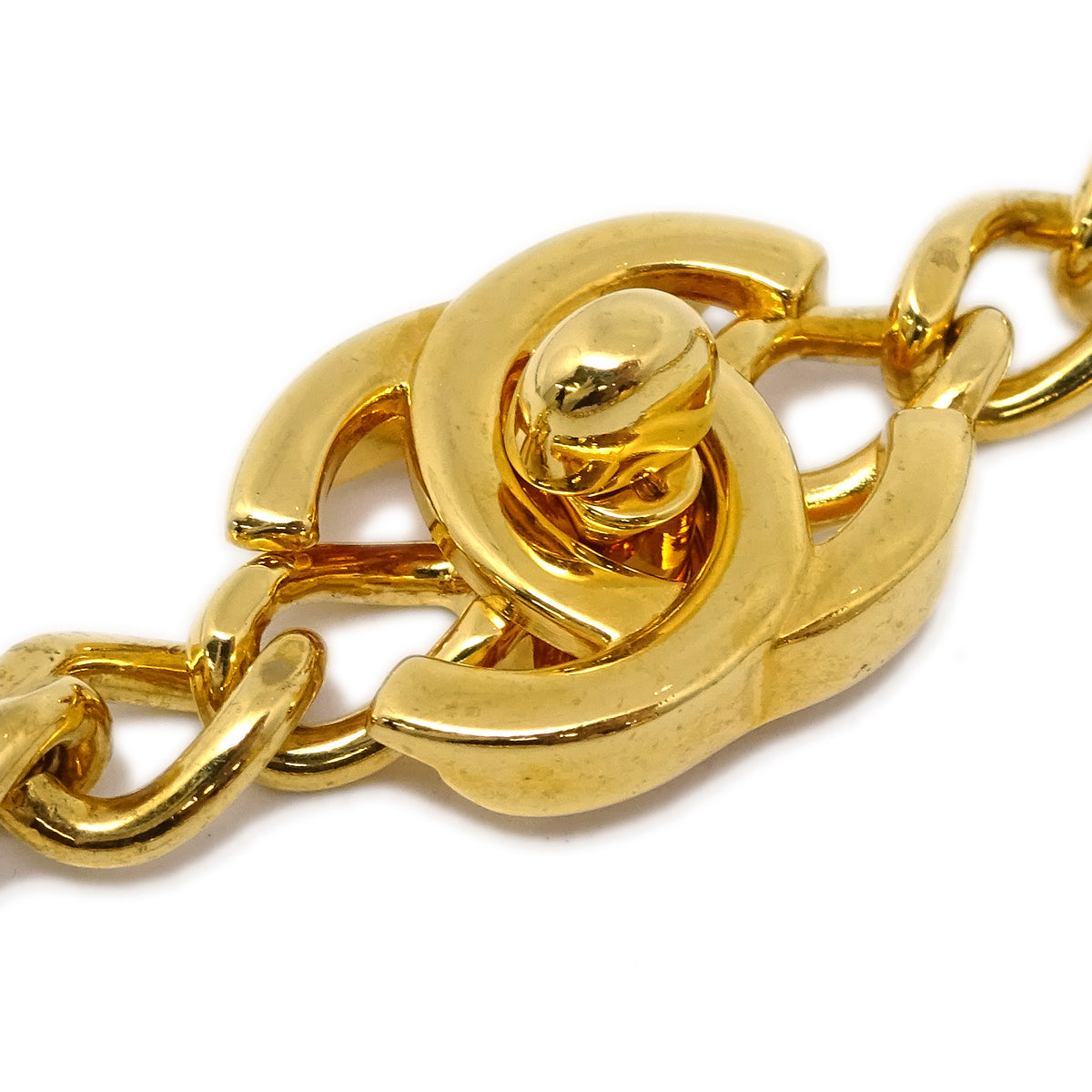 Luxury Chanel Turnlock Gold Chain Pendant Necklace 97P