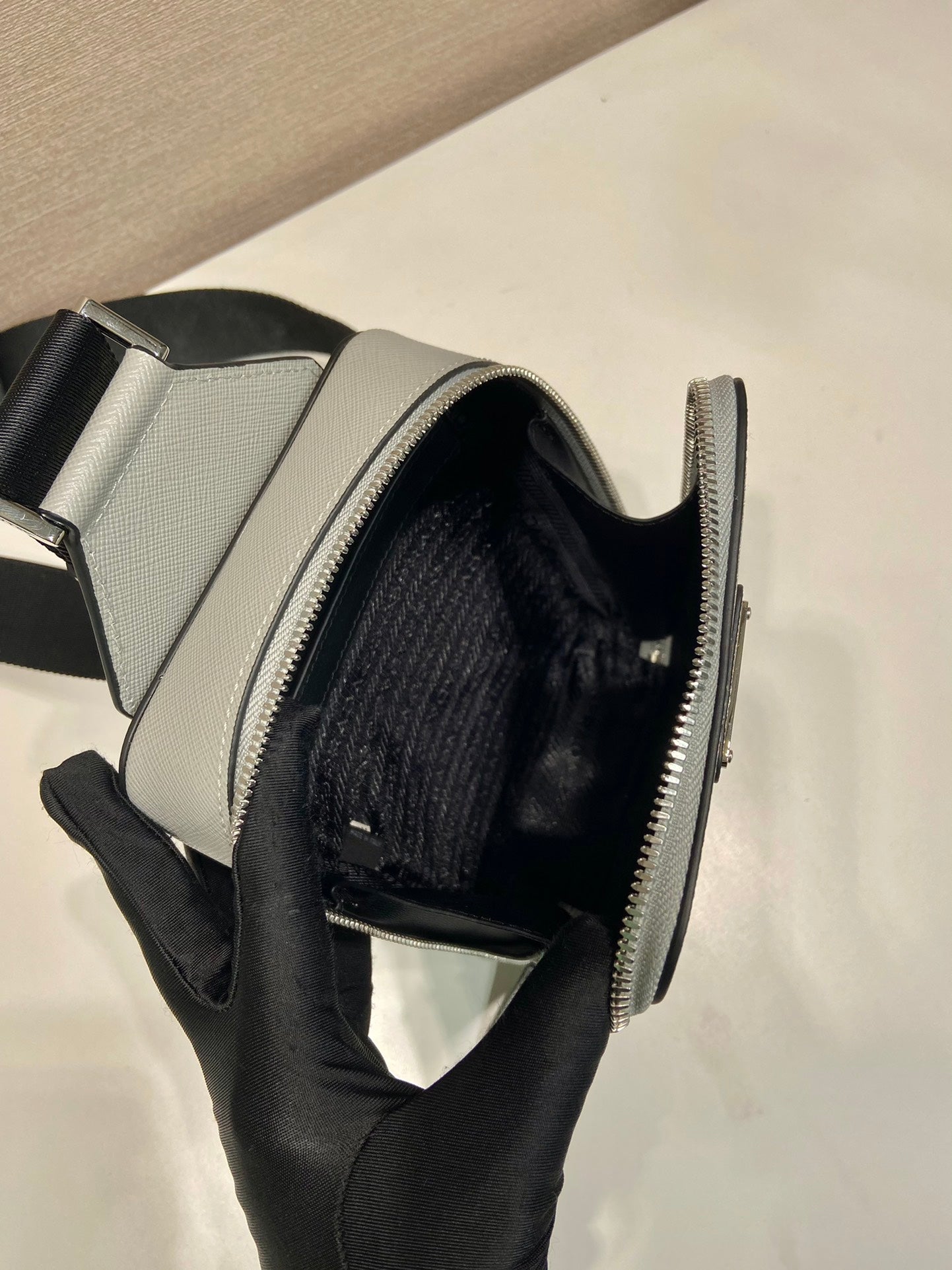 Luxury PradaCHEST BAG 20 IN ECHO GRAY SAFFIANO LEATHER