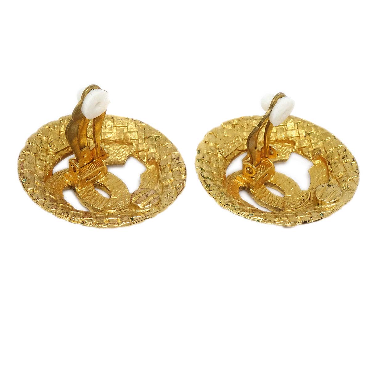 Luxury Chanel 1994 Woven CC Cutout Earrings Gold Clip-On