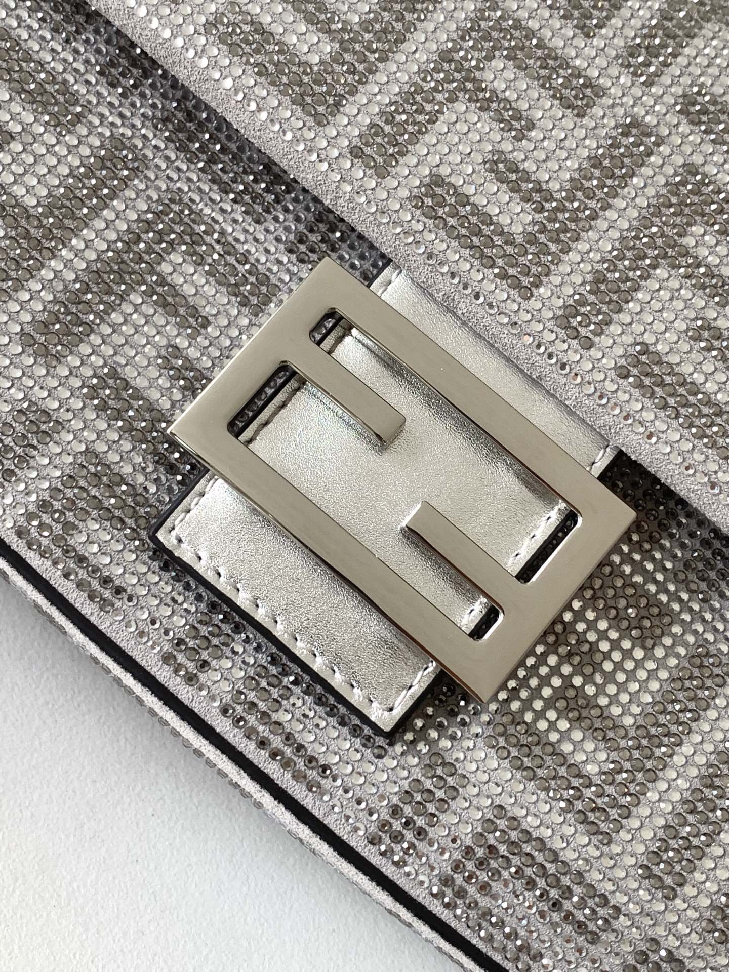 Luxury FendiFend Baguette 27 Bag Silver Leather with Crystal FF Motif Shw
