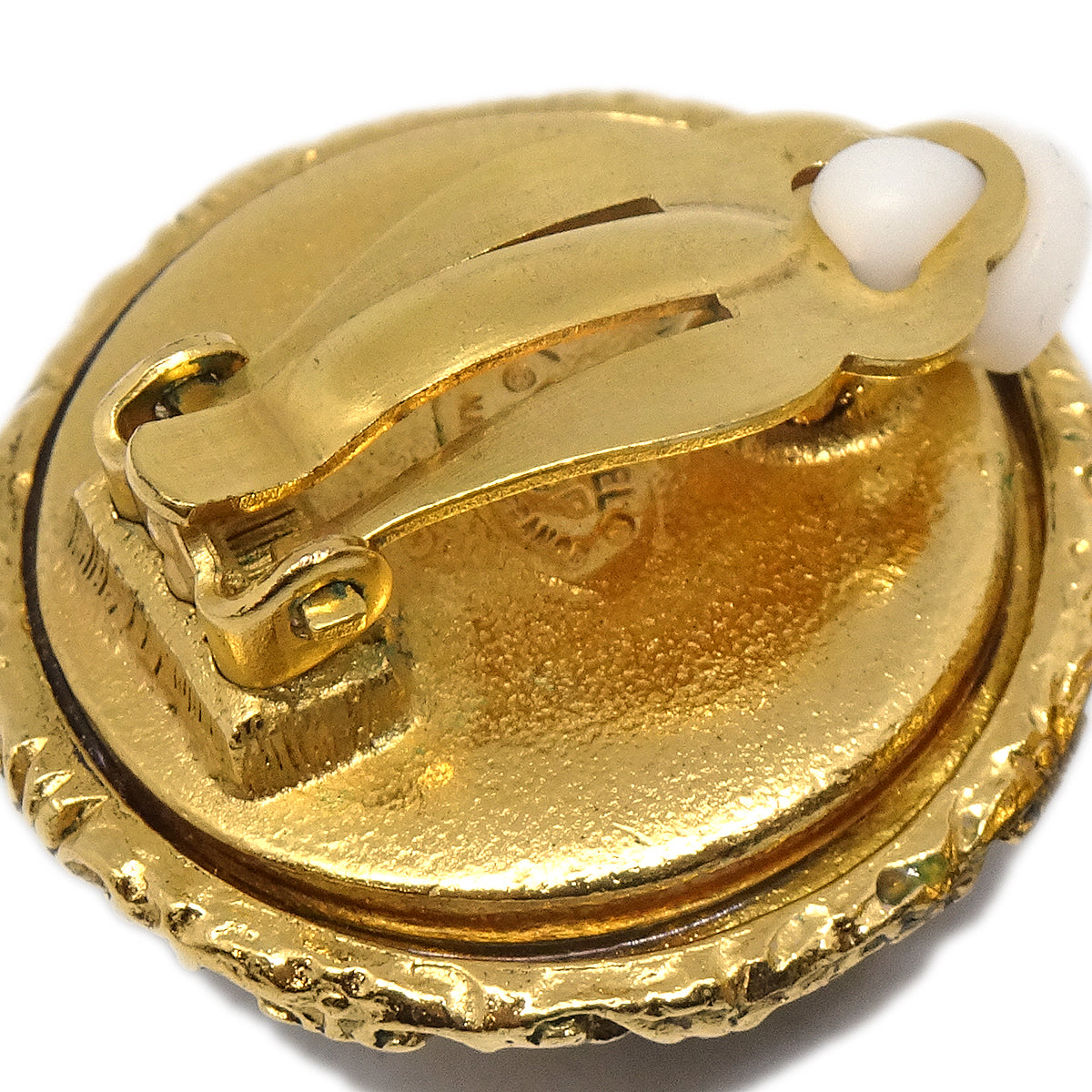 Luxury Chanel Button Earrings Clip-On Gold 93P