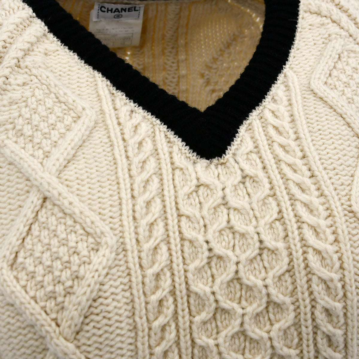 Luxury Chanel Fall 1996 wool fisherman knit jumper #42