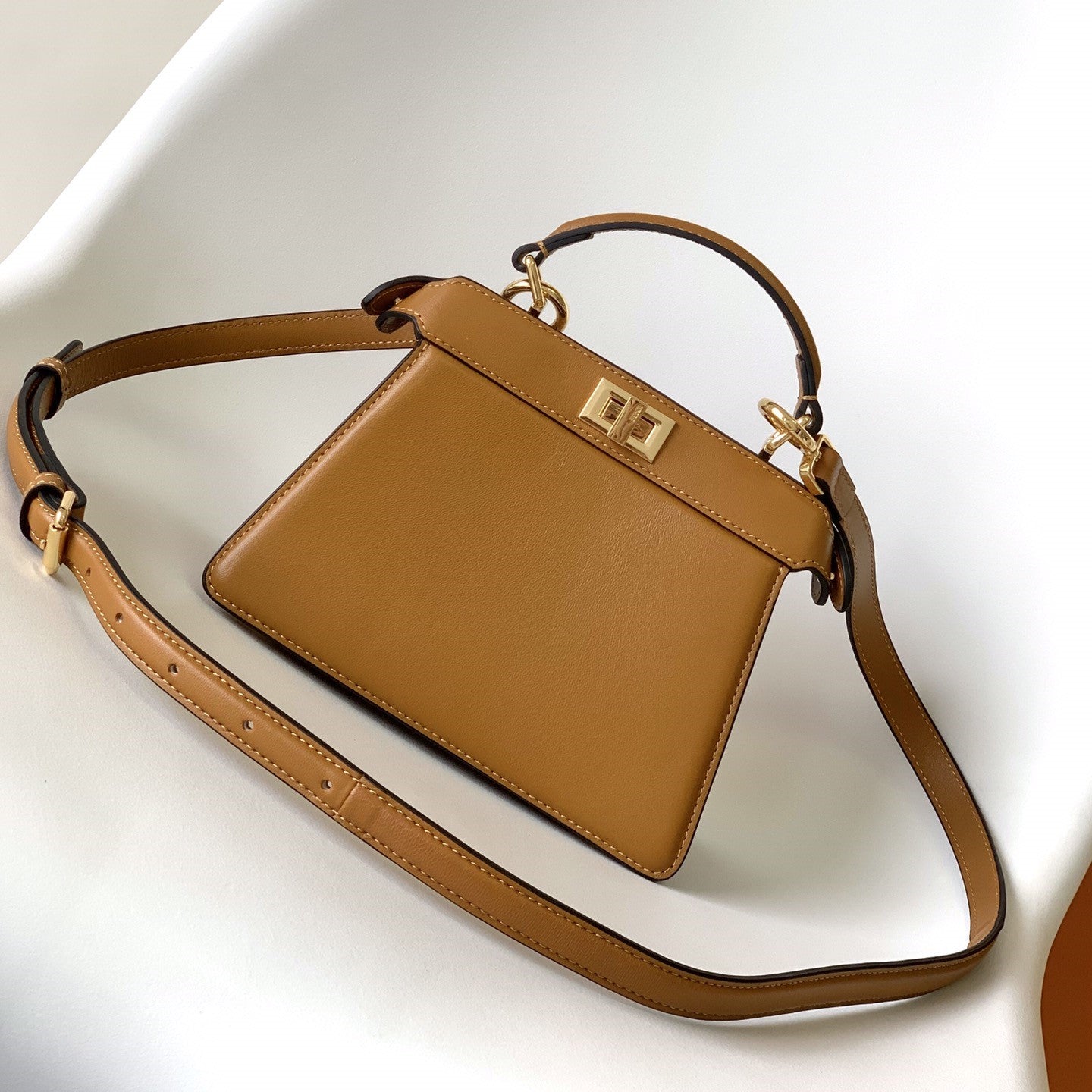 Luxury FendiPeekaboo ISeeU Petite 20 Bag Tan Lambskin Ghw