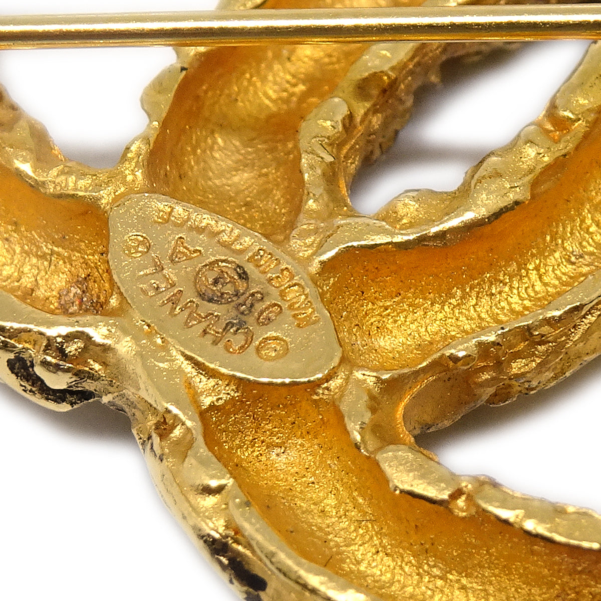 Luxury Chanel CC Brooch Pin Gold 93A