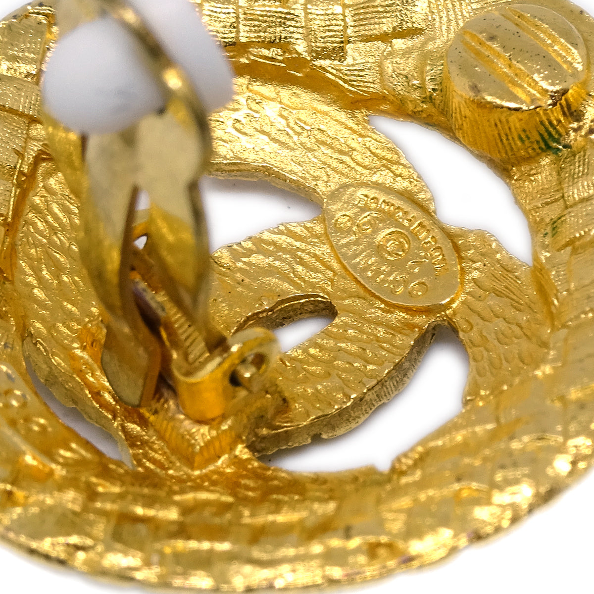 Luxury Chanel 1994 Woven CC Cutout Earrings Gold Clip-On