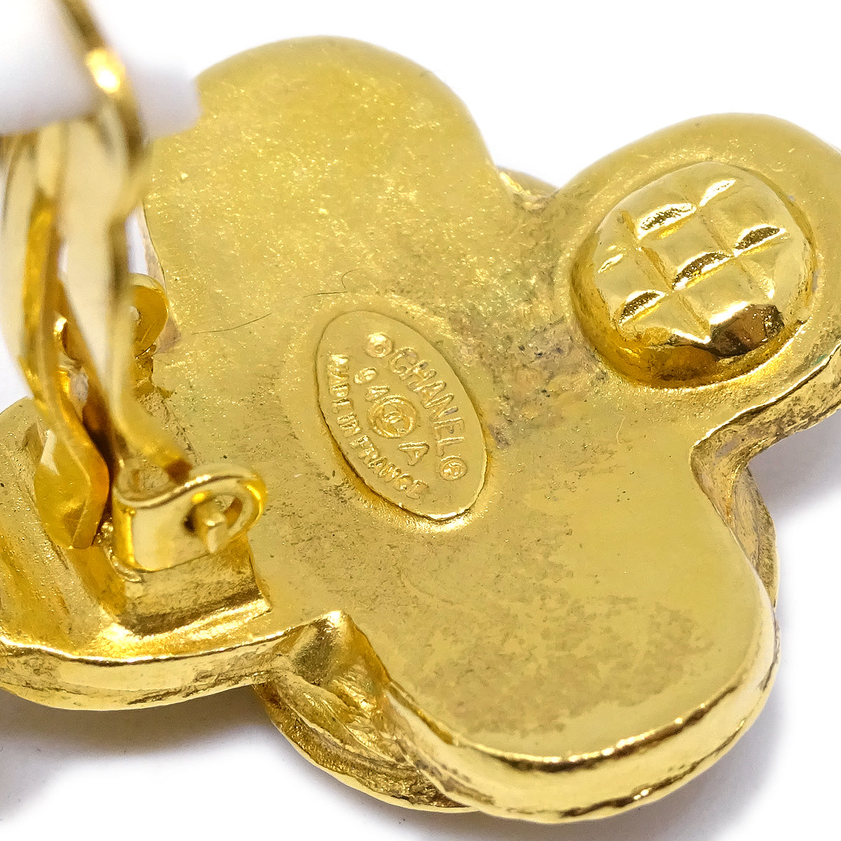 Luxury Chanel 1994 Filigree Earrings Clip-On Gold
