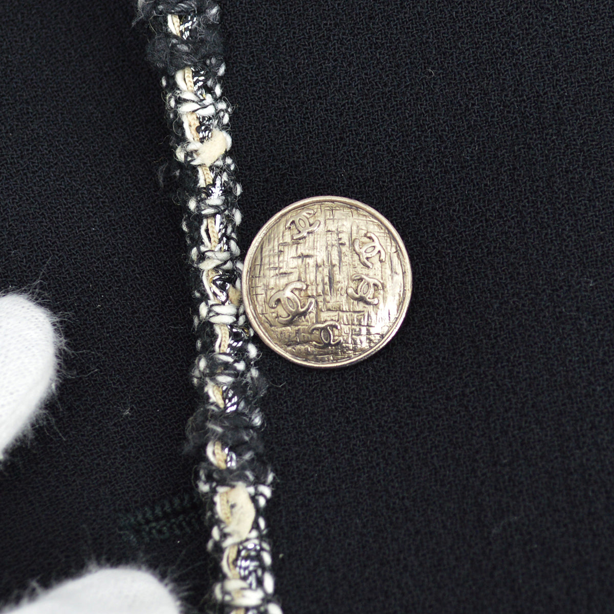 Luxury Chanel Cruise 2005 emblem patch single-breasted blazer #38