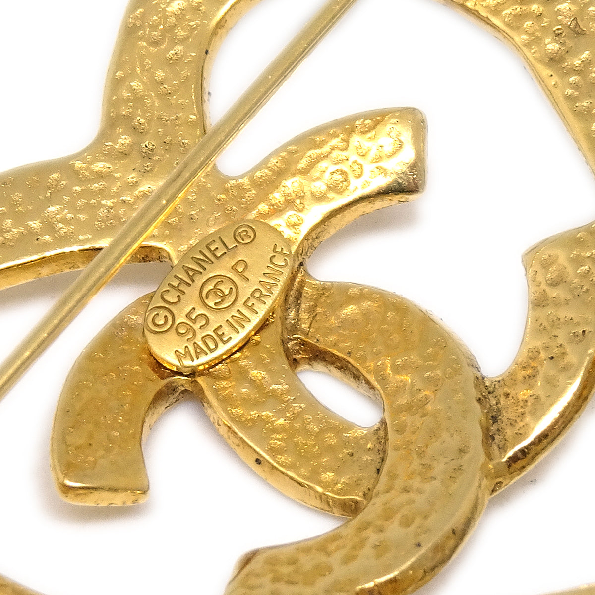 Luxury Chanel Heart Brooch Gold 95P