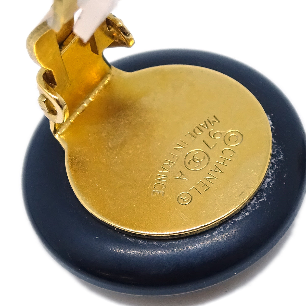 Luxury Chanel Black Button Earrings Clip-On 97A