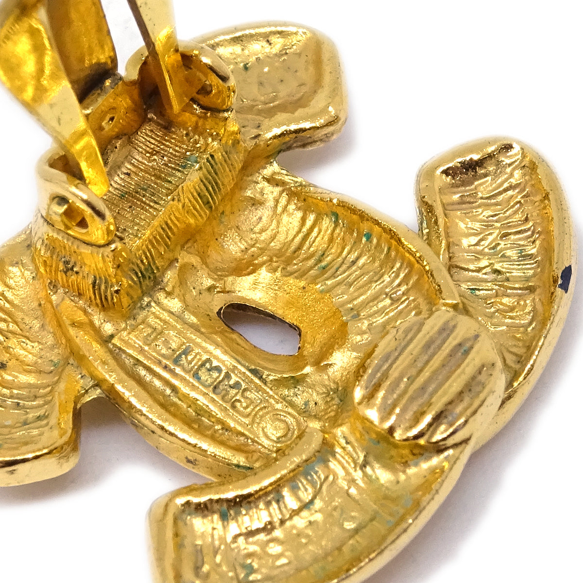 Luxury Chanel Gold CC Earrings Clip-On 2433
