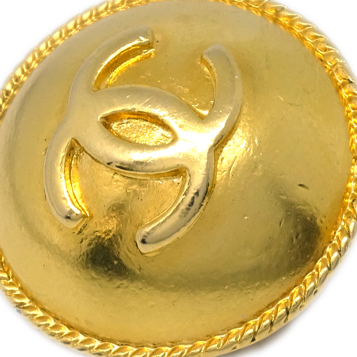 Luxury Chanel Gold Button Earrings Clip-On 95P