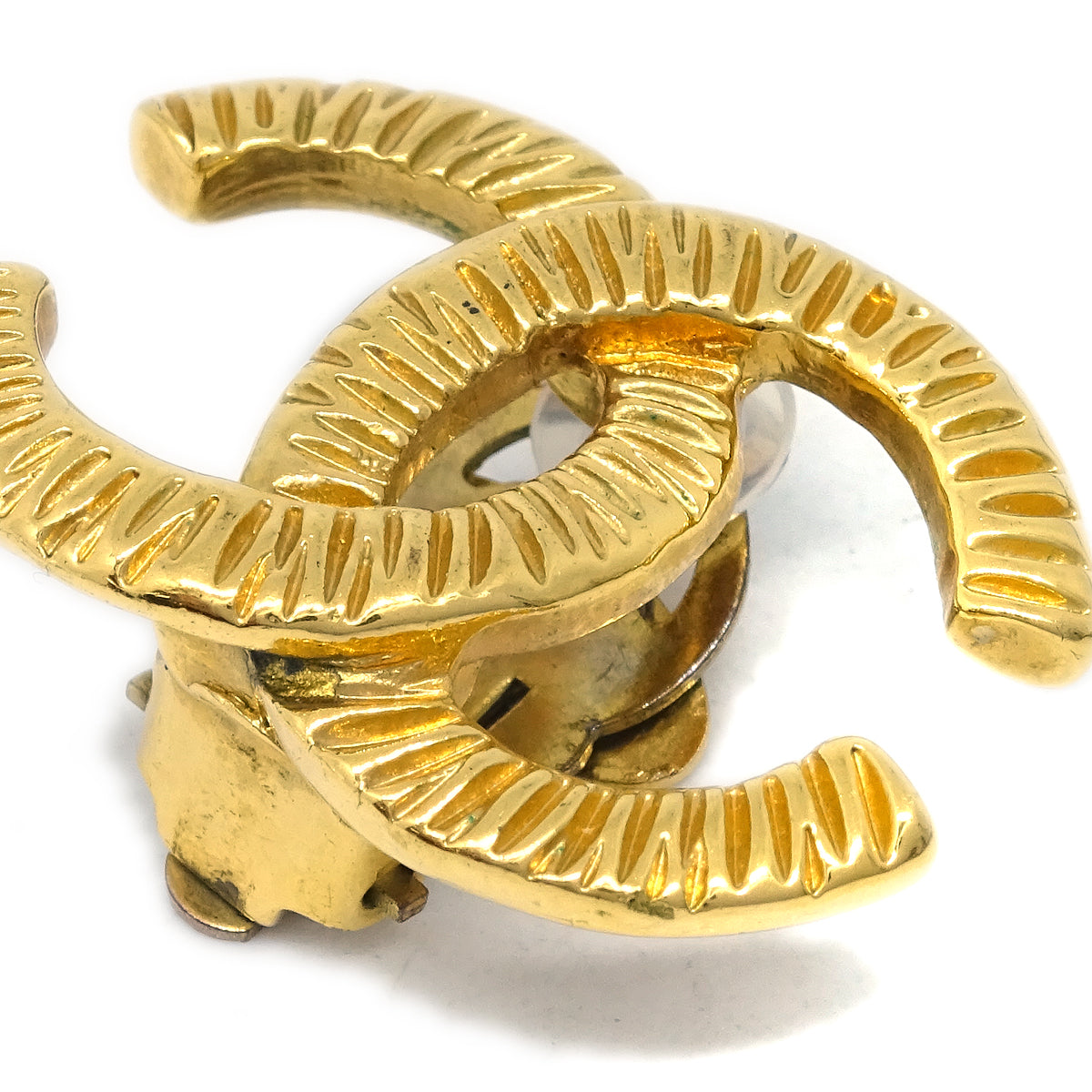 Luxury Chanel Gold CC Earrings Clip-On 93P