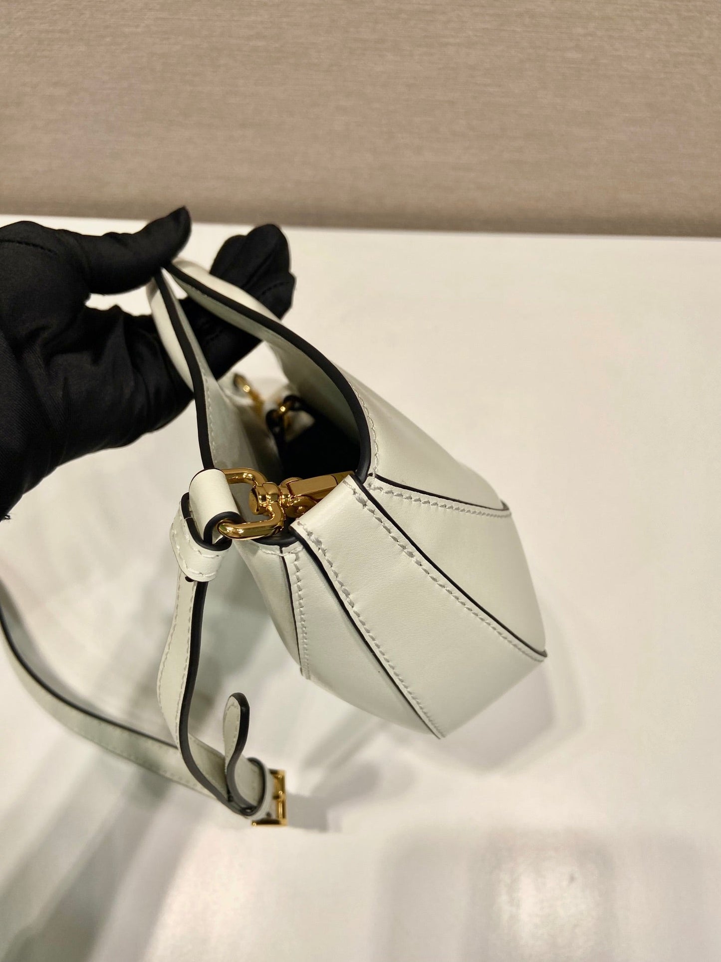 Luxury PradaDUMPLING BAG 30 IN WHTE CALFSKIN