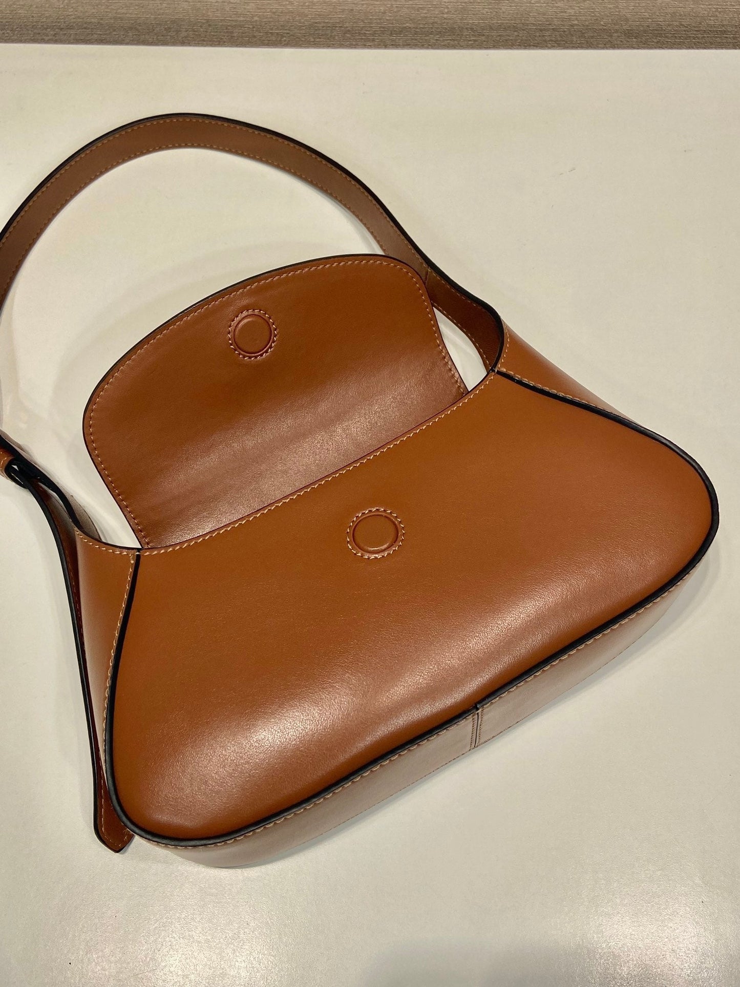 Luxury PradaFLAP BAG 25 IN CINNAMON BROWN SMOOTH CALFSKIN TRIANGLE LOGO