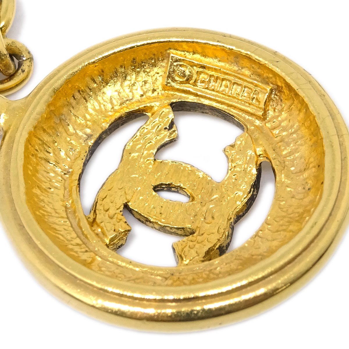 Luxury Chanel Medallion Pendant Necklace Gold 3848