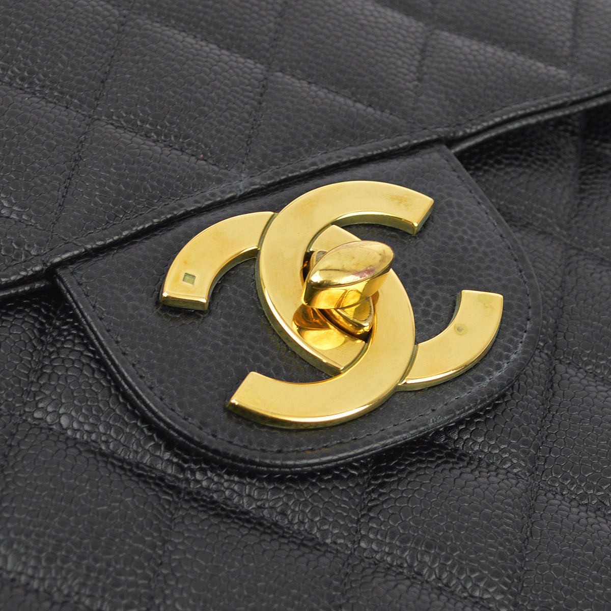 Luxury Chanel 1994-1996 Black Caviar Jumbo Classic Flap Bag
