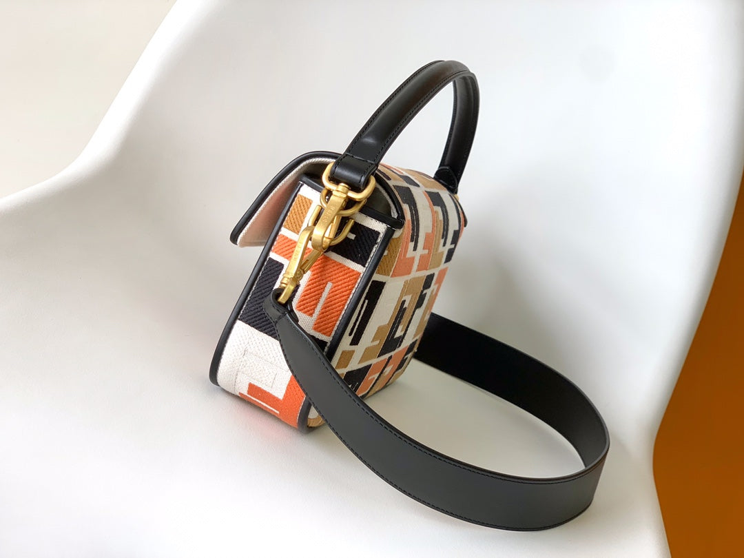 Luxury FendiFend Baguette Black White Brown Orange Canvas Bag 27 with FF Embroidery Ghw