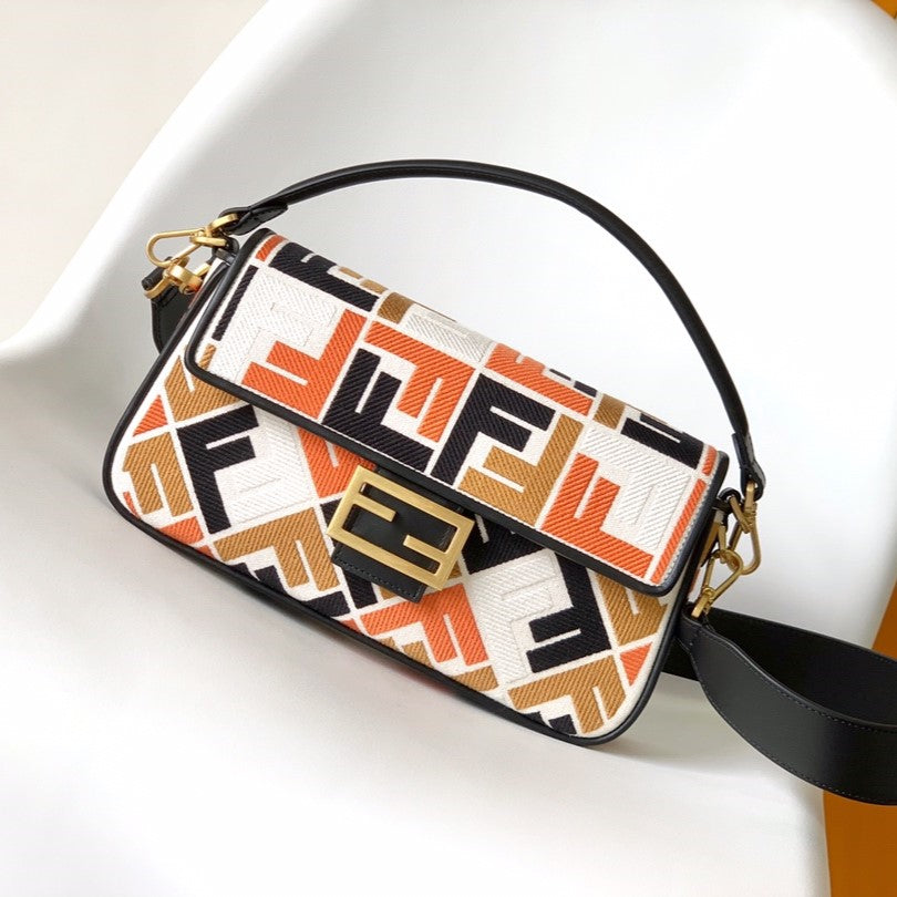 Luxury FendiFend Baguette Black White Brown Orange Canvas Bag 27 with FF Embroidery Ghw