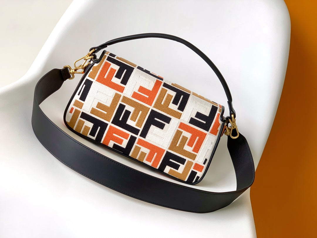 Luxury FendiFend Baguette Black White Brown Orange Canvas Bag 27 with FF Embroidery Ghw