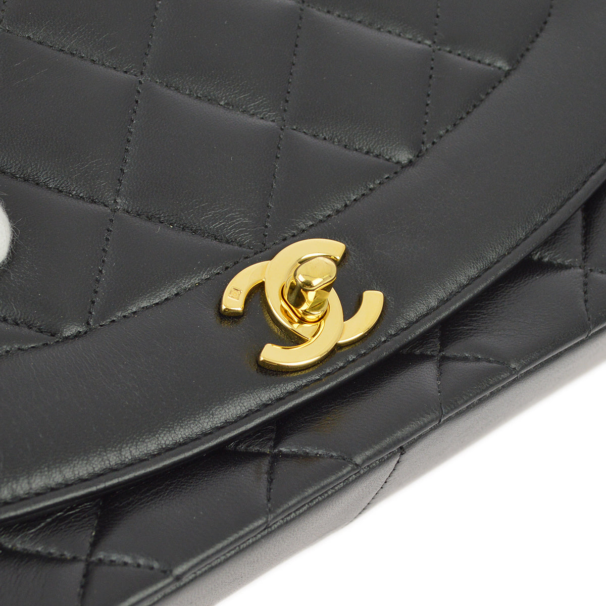 Luxury Chanel 1994-1996 Black Lambskin Medium Diana Shoulder Bag