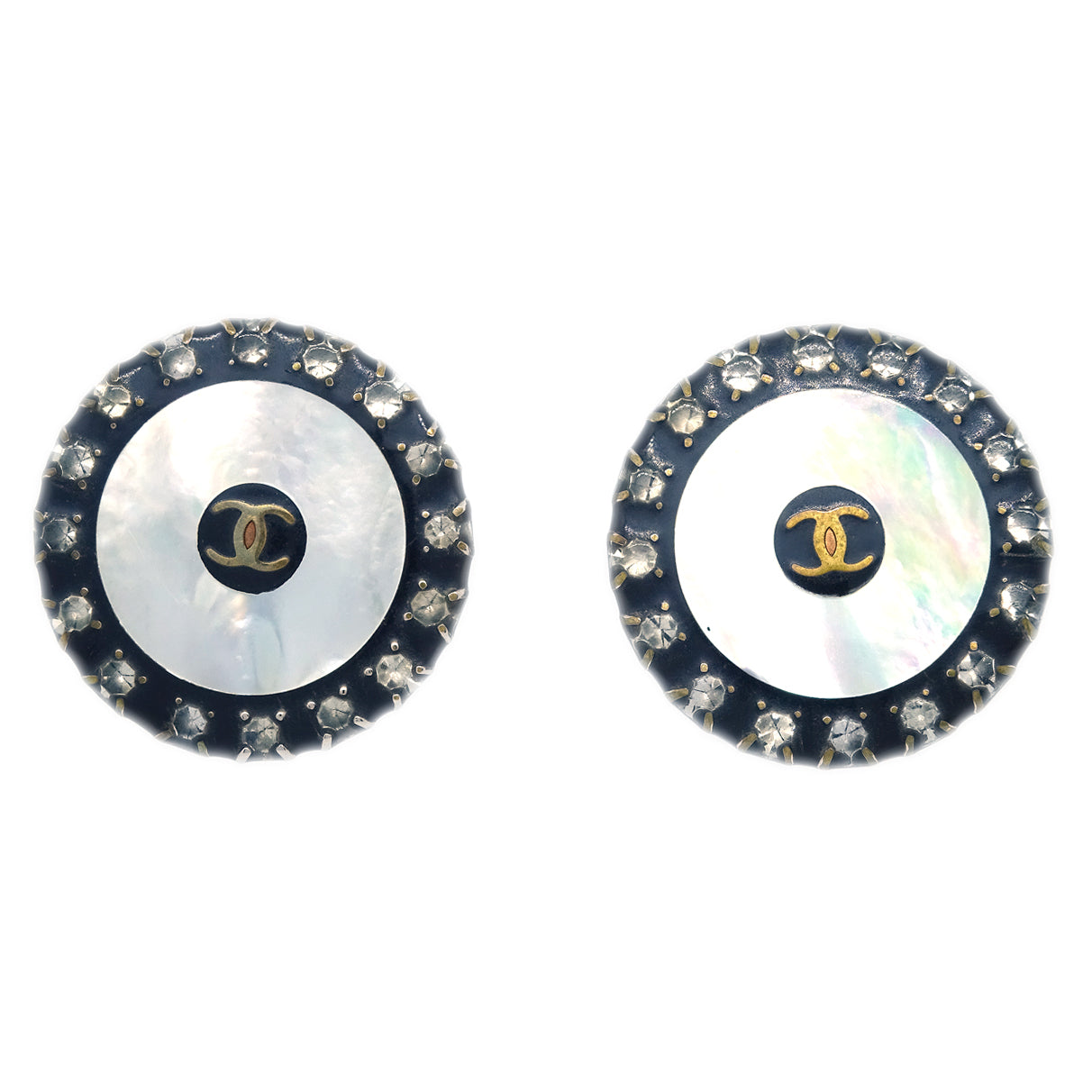 Luxury Chanel Black Button Shell Earrings Clip-On 97A