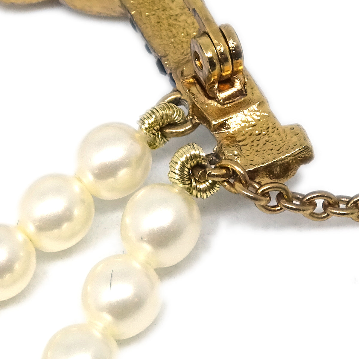 Luxury Chanel Gun Brooch Pin Rhinestone Artificial Pearl Gold 01A