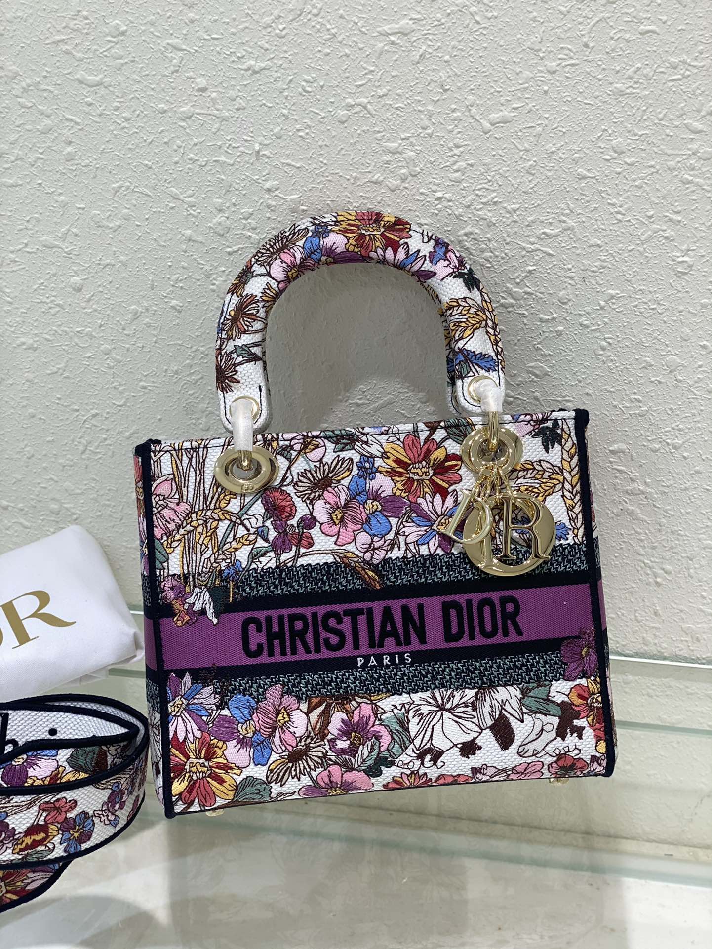 Luxury Diormedium lay 24 purple white embroidery