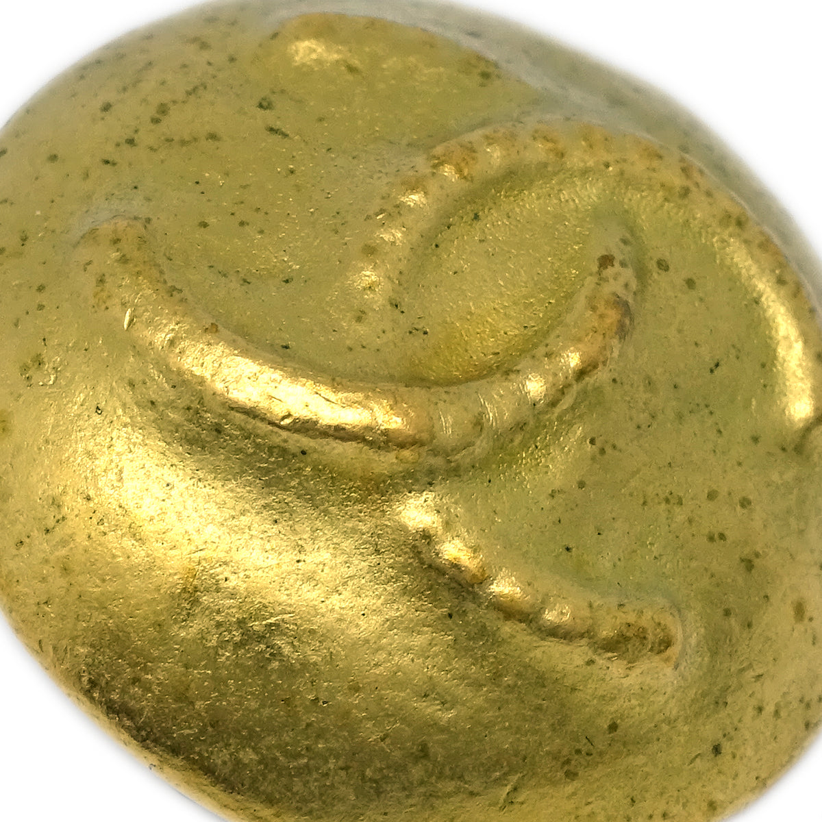 Luxury Chanel Button Earrings Clip-On Gold 95C