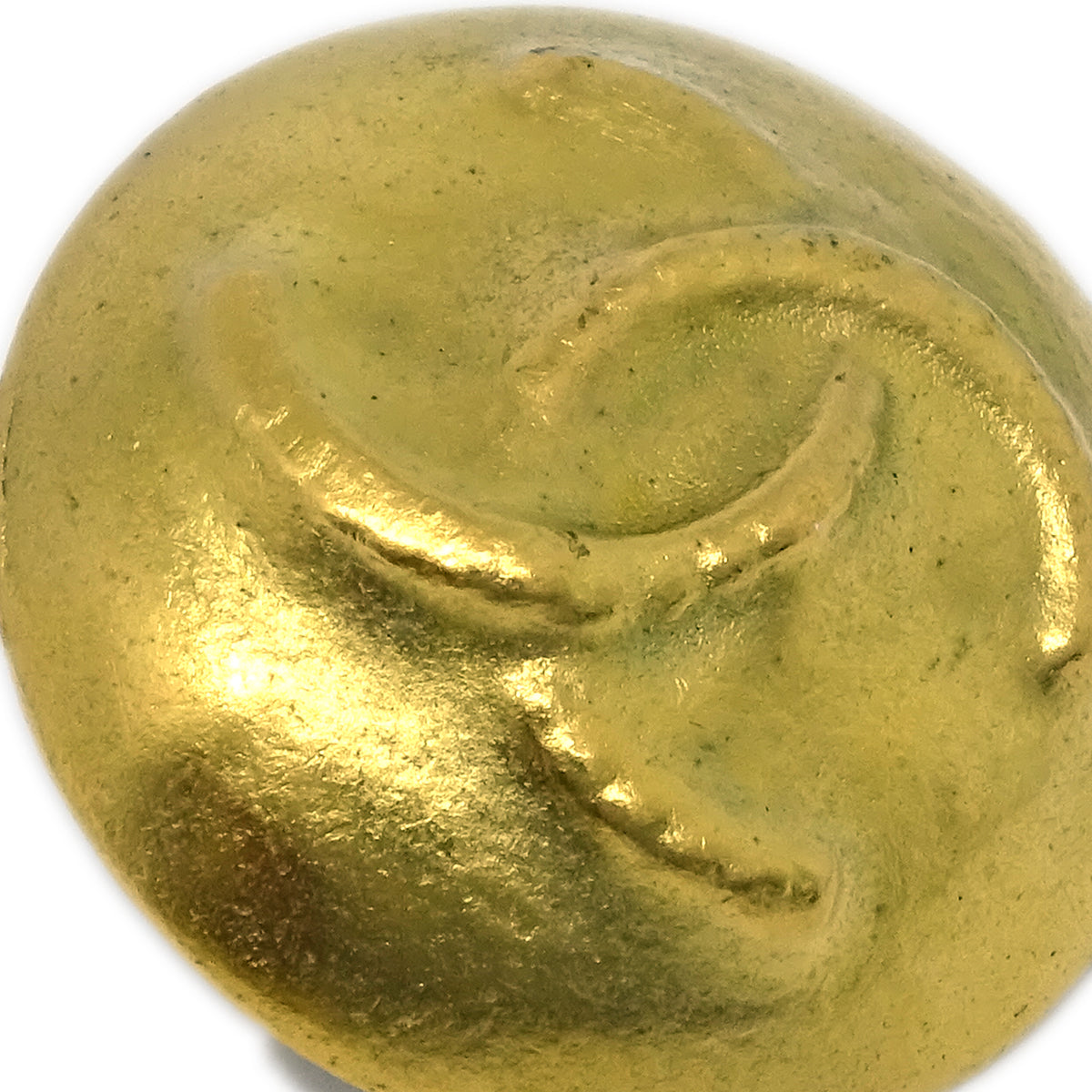 Luxury Chanel Button Earrings Clip-On Gold 95C