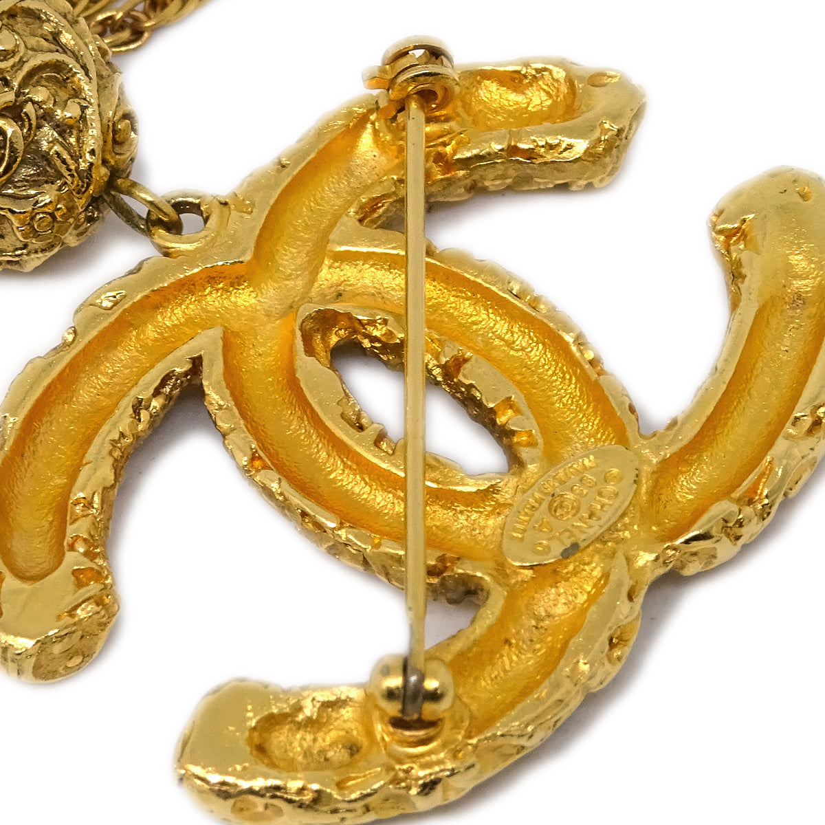 Luxury Chanel Fringe Brooch Pin Gold 93A