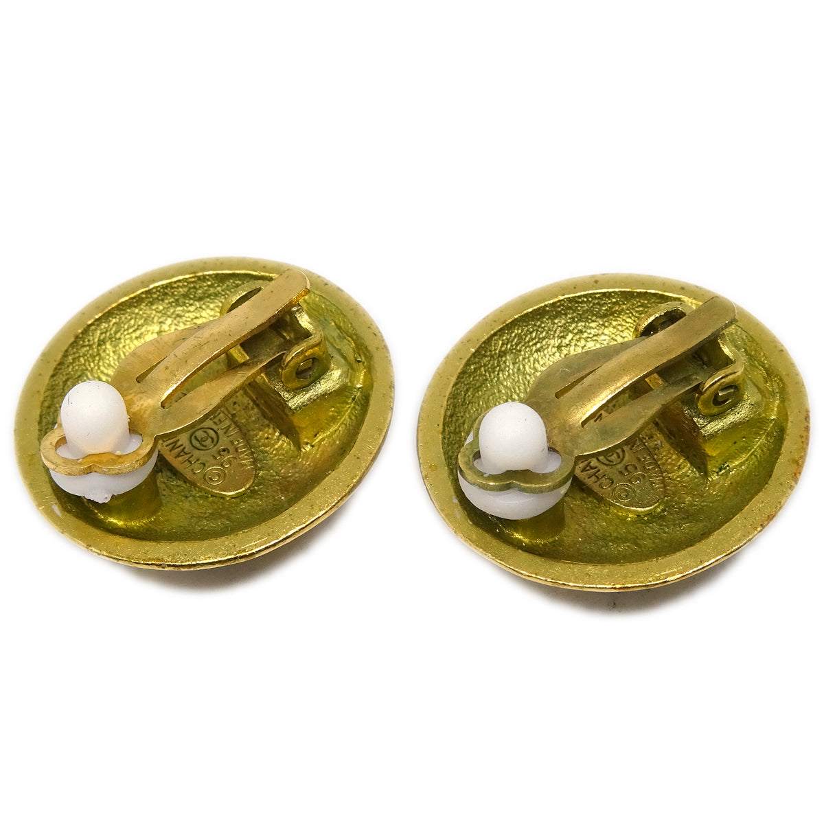 Luxury Chanel Gold Button Earrings Clip-On 95C