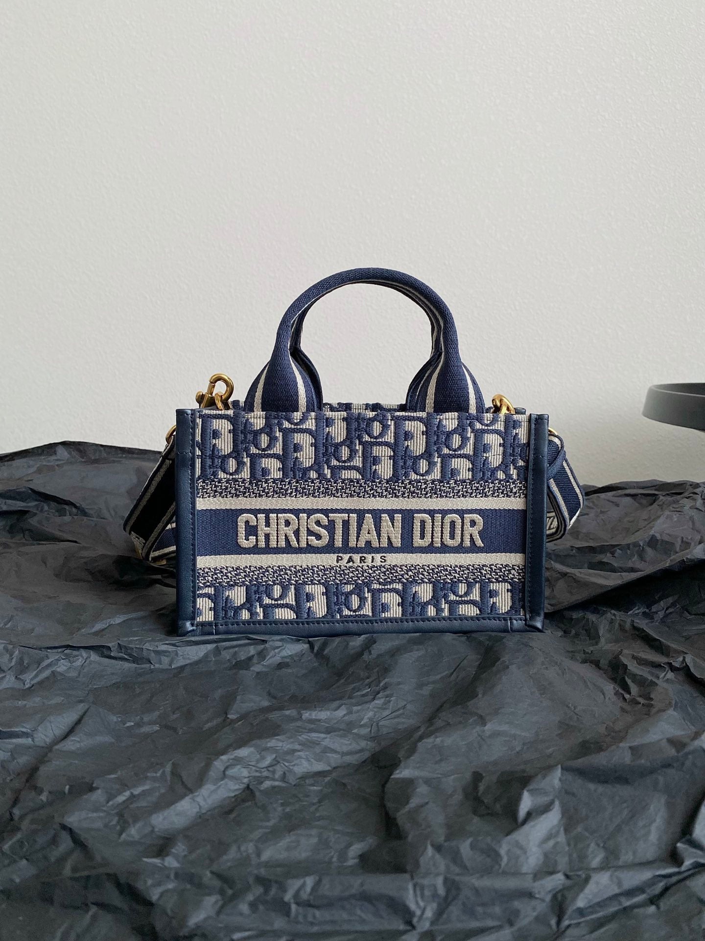 Luxury DiorMINI BOOK TOTE 21 BLUE OBLIQUE EMBROIDERY
