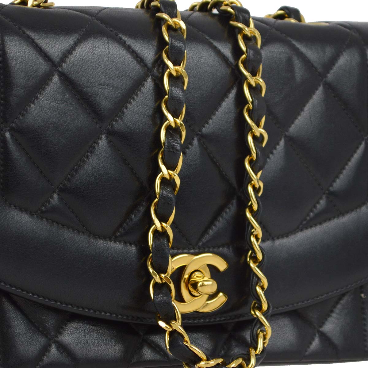 Luxury Chanel 1996-1997 Black Lambskin Small Diana Shoulder Bag