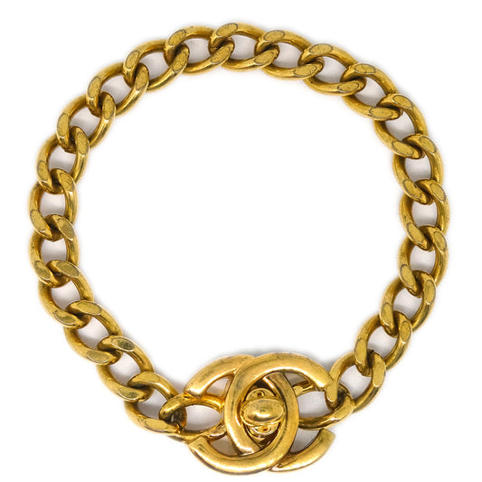 Luxury Chanel Turnlock Bracelet Gold 99A