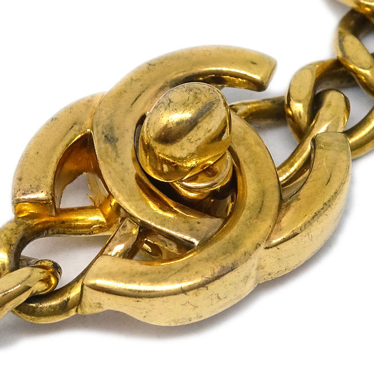 Luxury Chanel Turnlock Bracelet Gold 99A