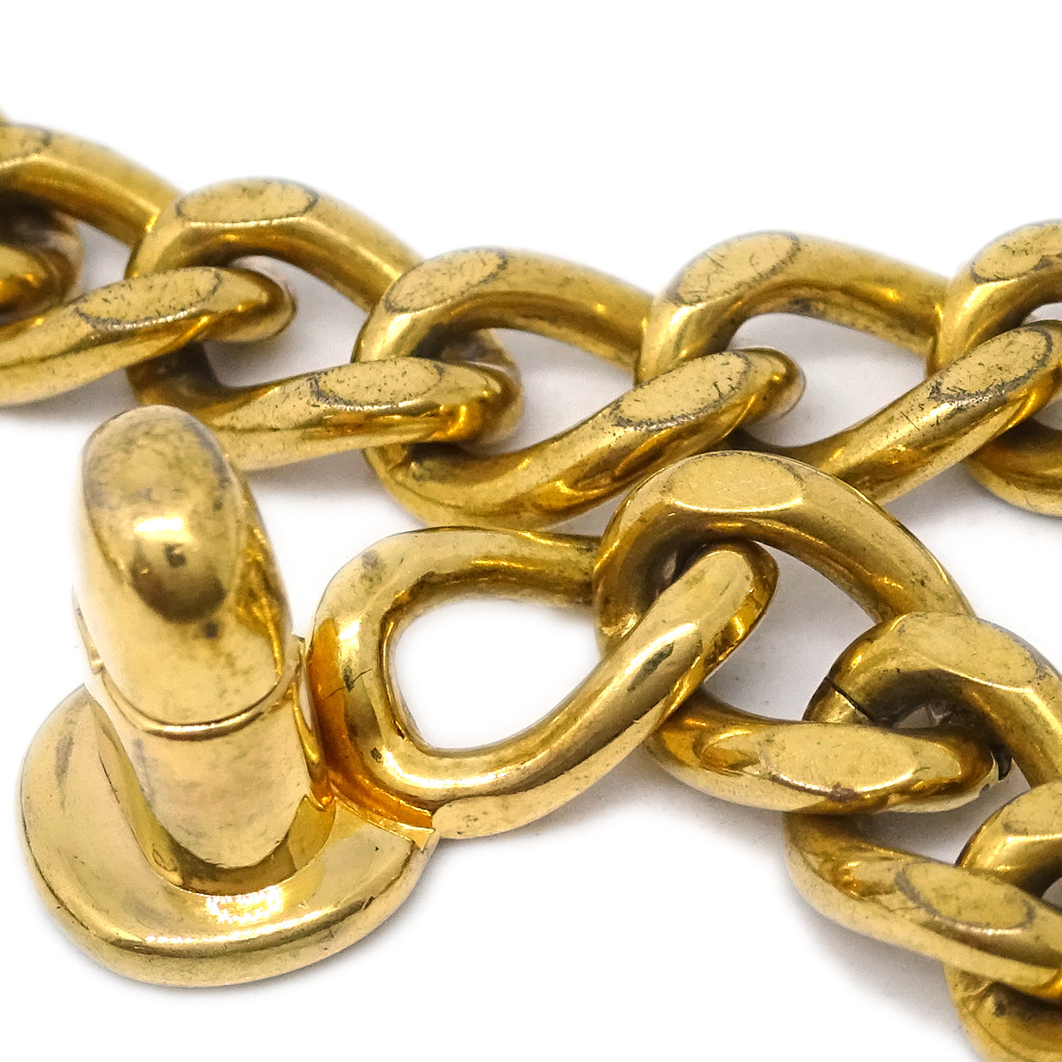 Luxury Chanel Turnlock Bracelet Gold 99A