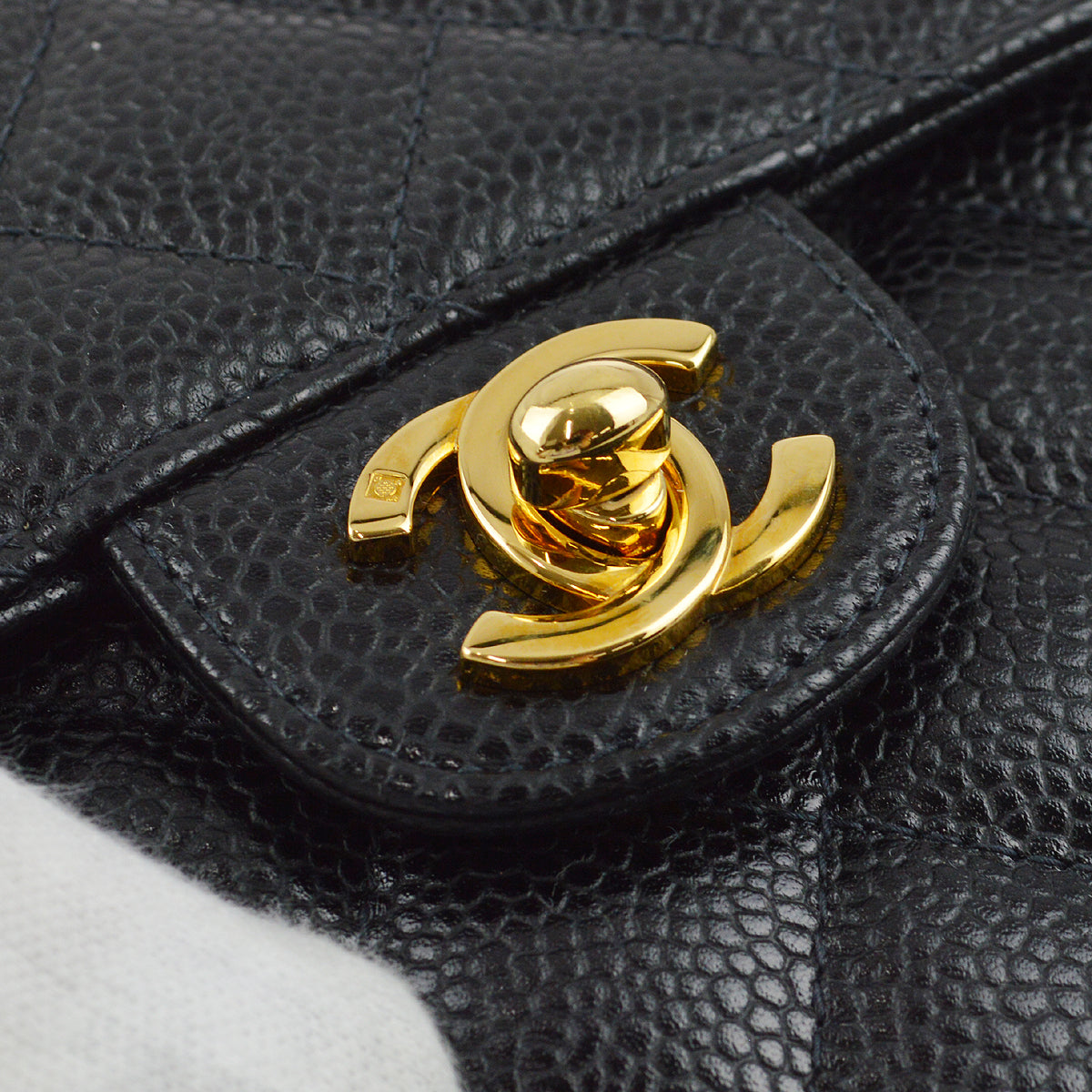 Luxury Chanel 2000-2001 Black Caviar Mini Classic Square Flap Shoulder Bag 17