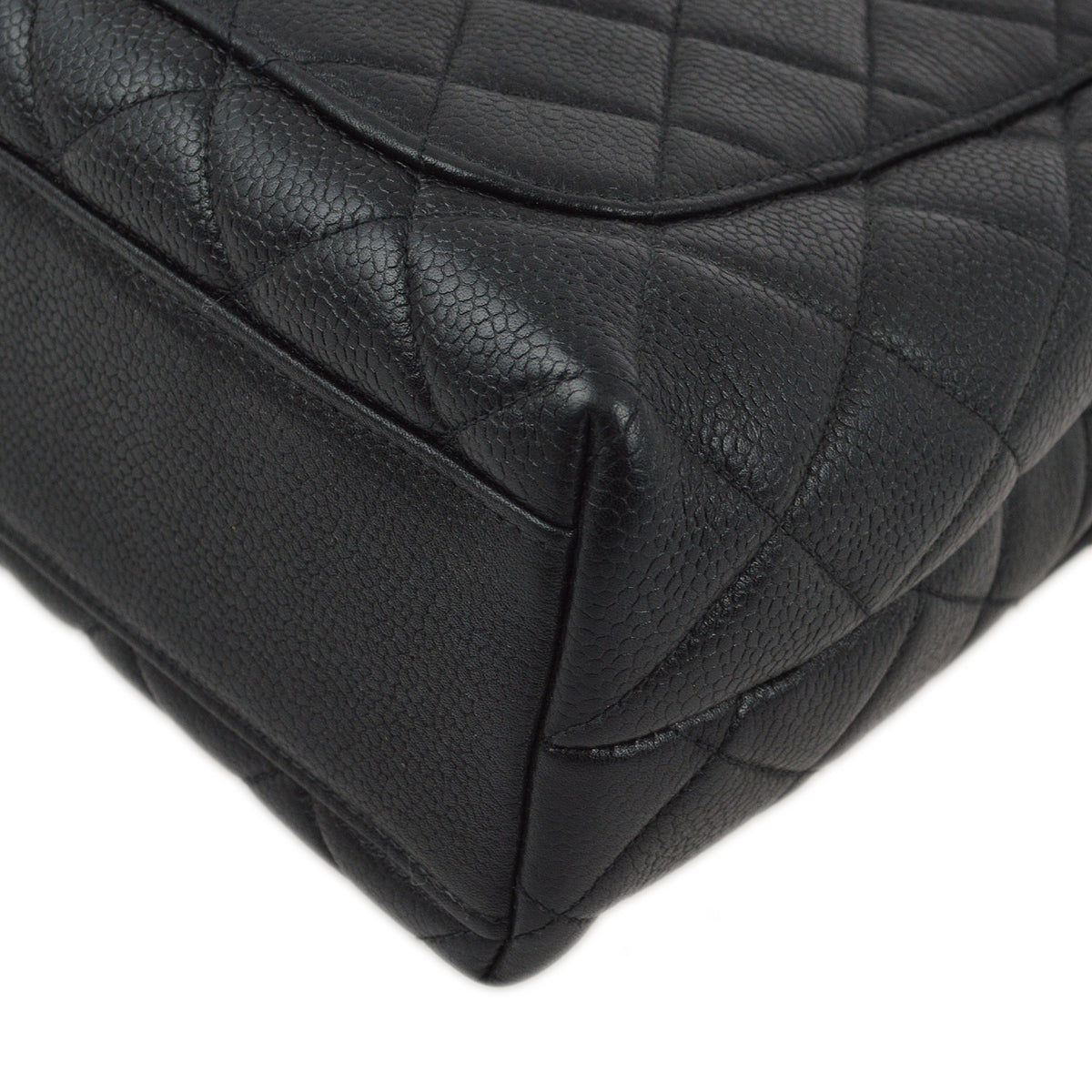 Luxury Chanel 1996-1997 Black Caviar Kelly Handbag