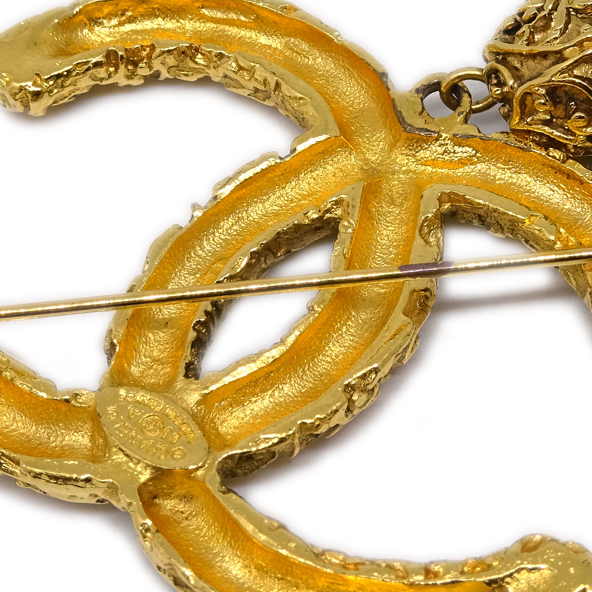 Luxury Chanel Fringe Brooch Pin Gold 93A