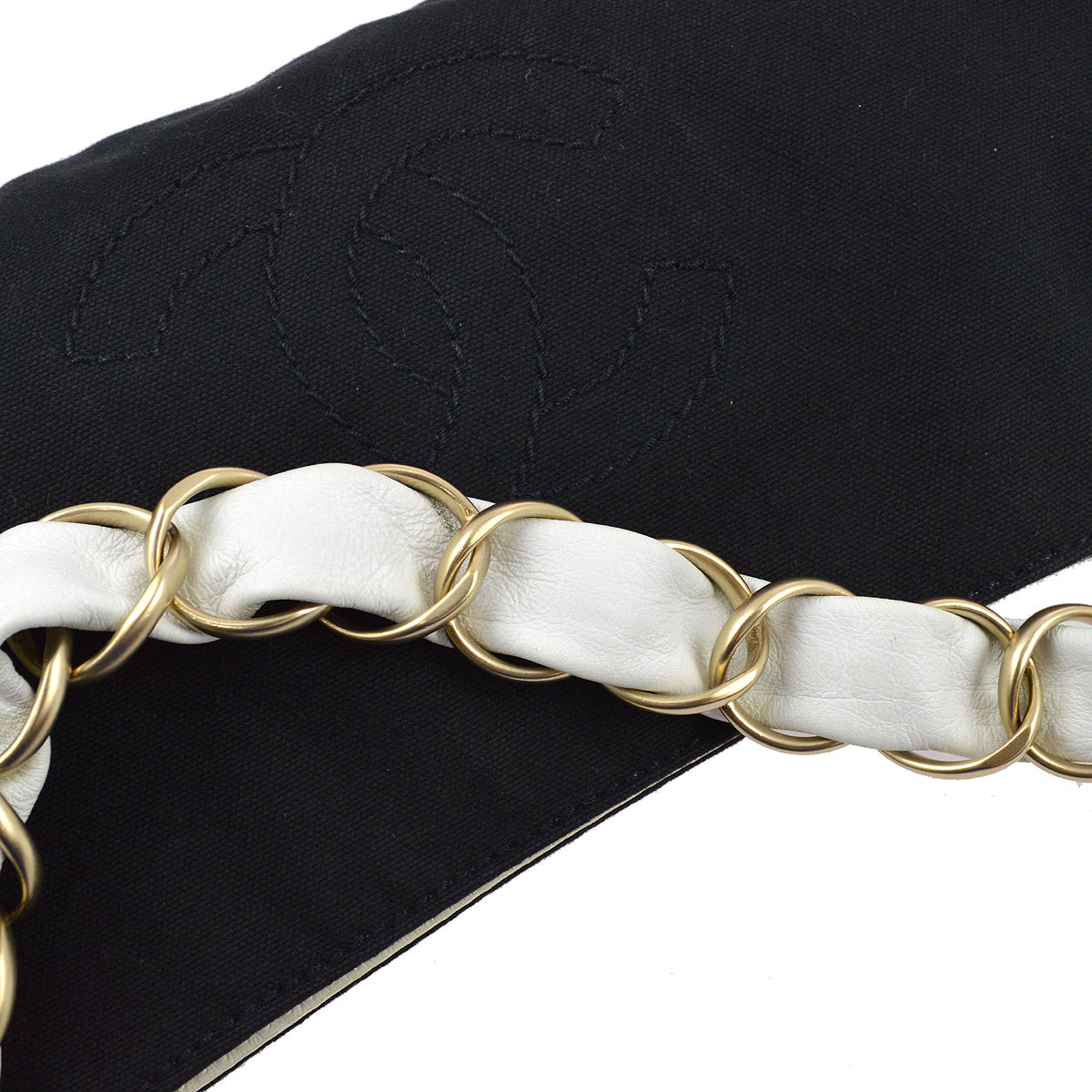 Luxury Chanel 2003-2004 Canvas Calfskin Chain Shoulder Bag