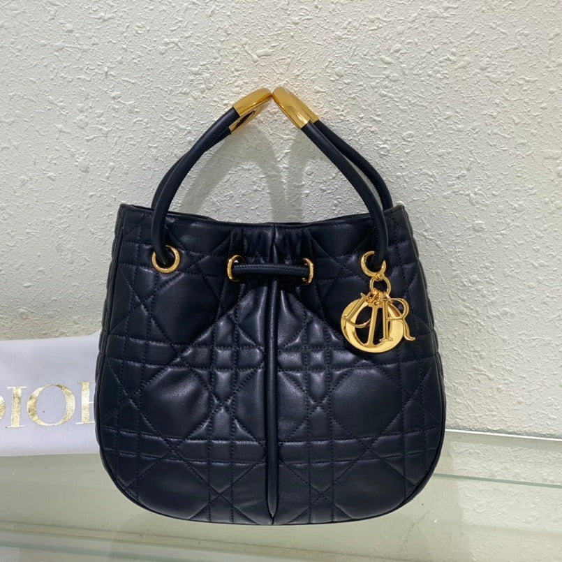 Luxury Diormeidum nolita 27cm black macrocannage lambskin