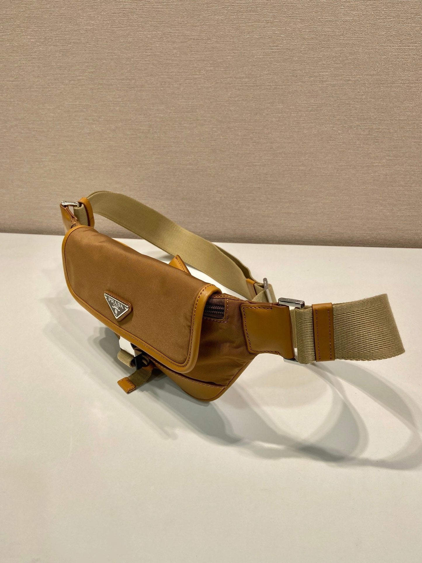 Luxury PradaBELT BAG 18 IN SEPIA BROWN RE-NYLON AND CALFSKIN TRIM