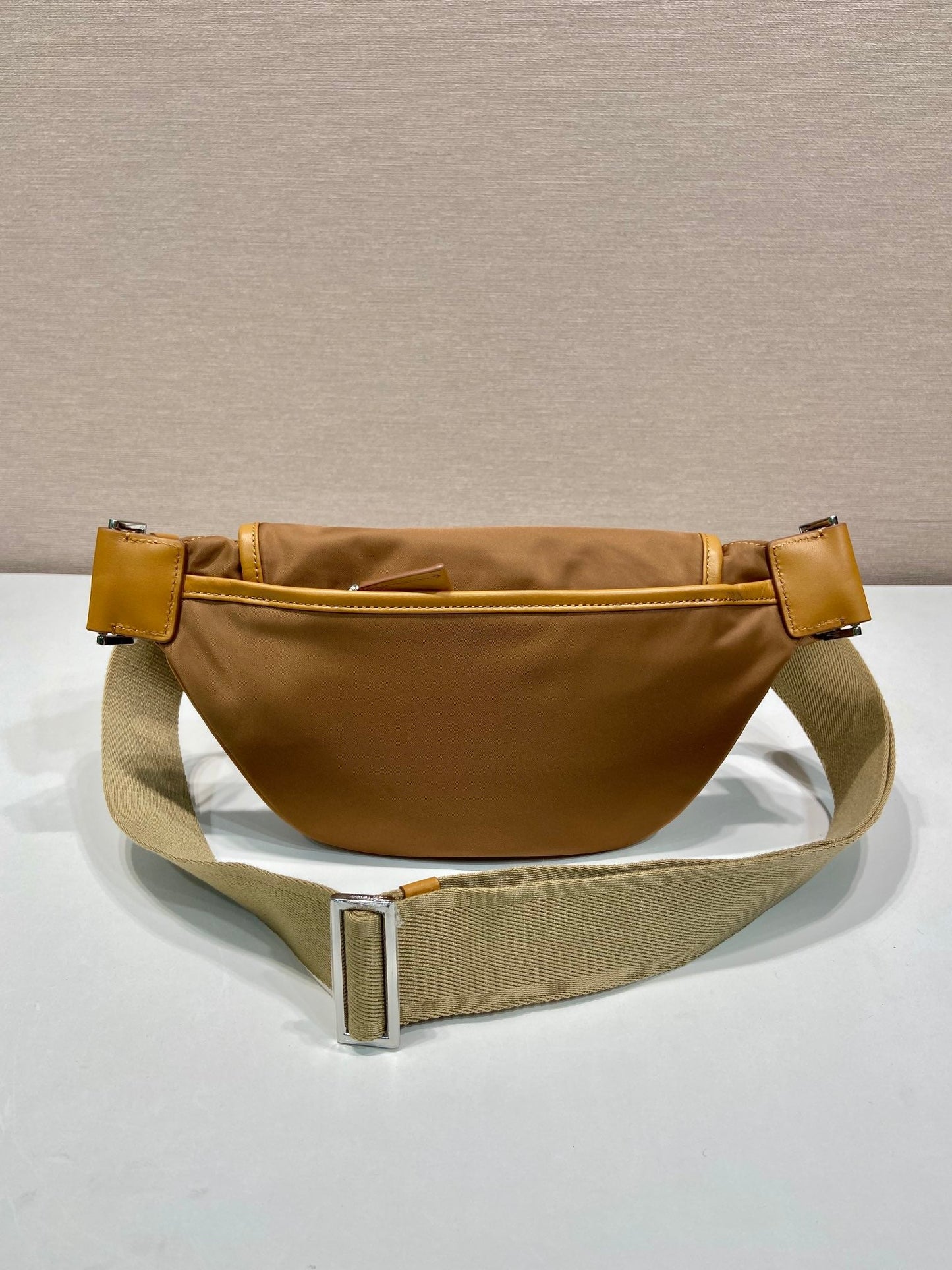Luxury PradaBELT BAG 18 IN SEPIA BROWN RE-NYLON AND CALFSKIN TRIM