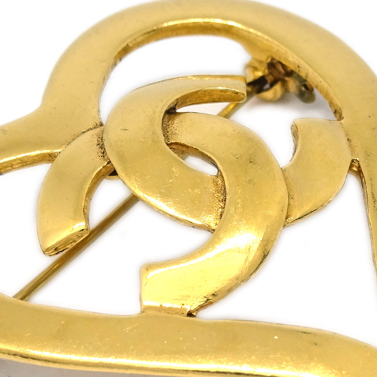 Luxury Chanel Heart Brooch Gold 95P