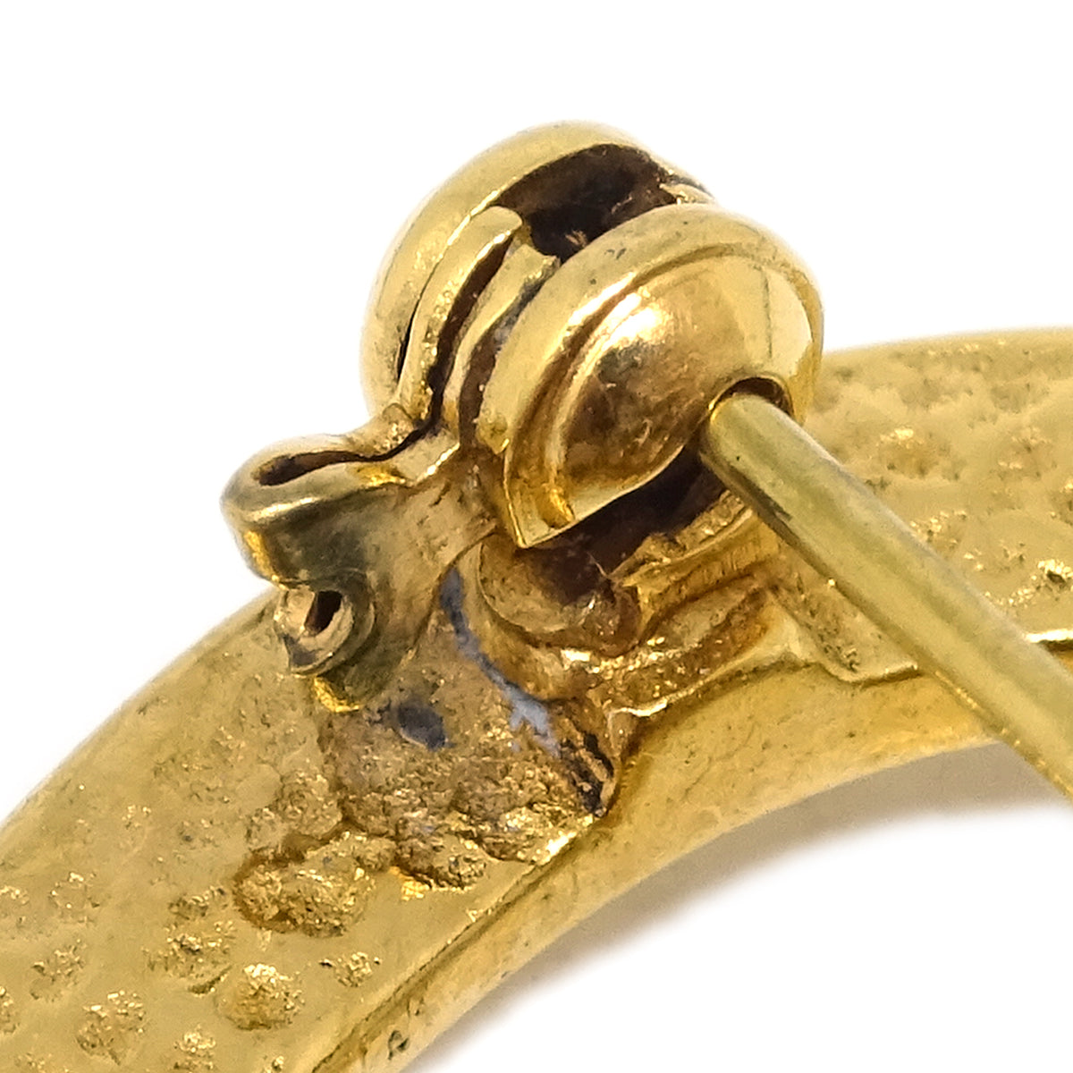 Luxury Chanel Heart Brooch Gold 95P