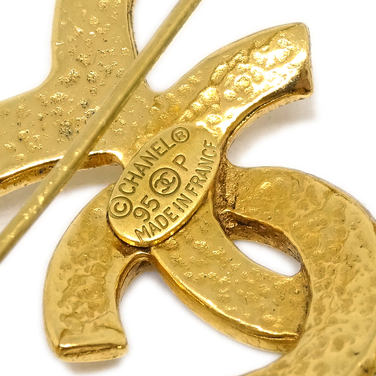 Luxury Chanel Heart Brooch Gold 95P