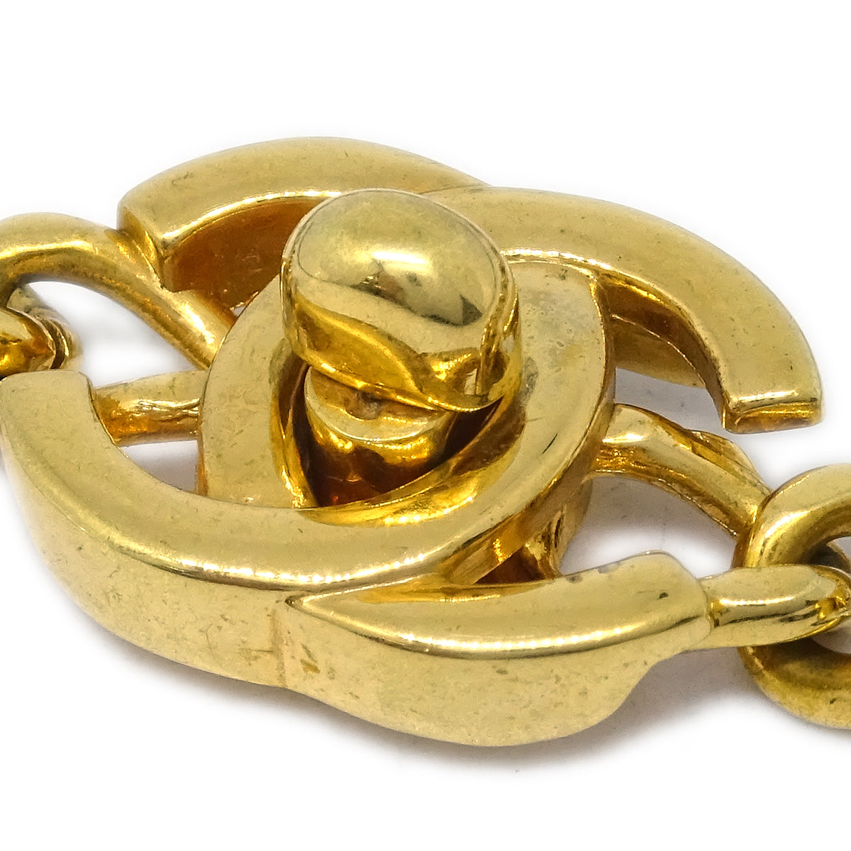 Luxury Chanel Turnlock Bracelet Gold 96P